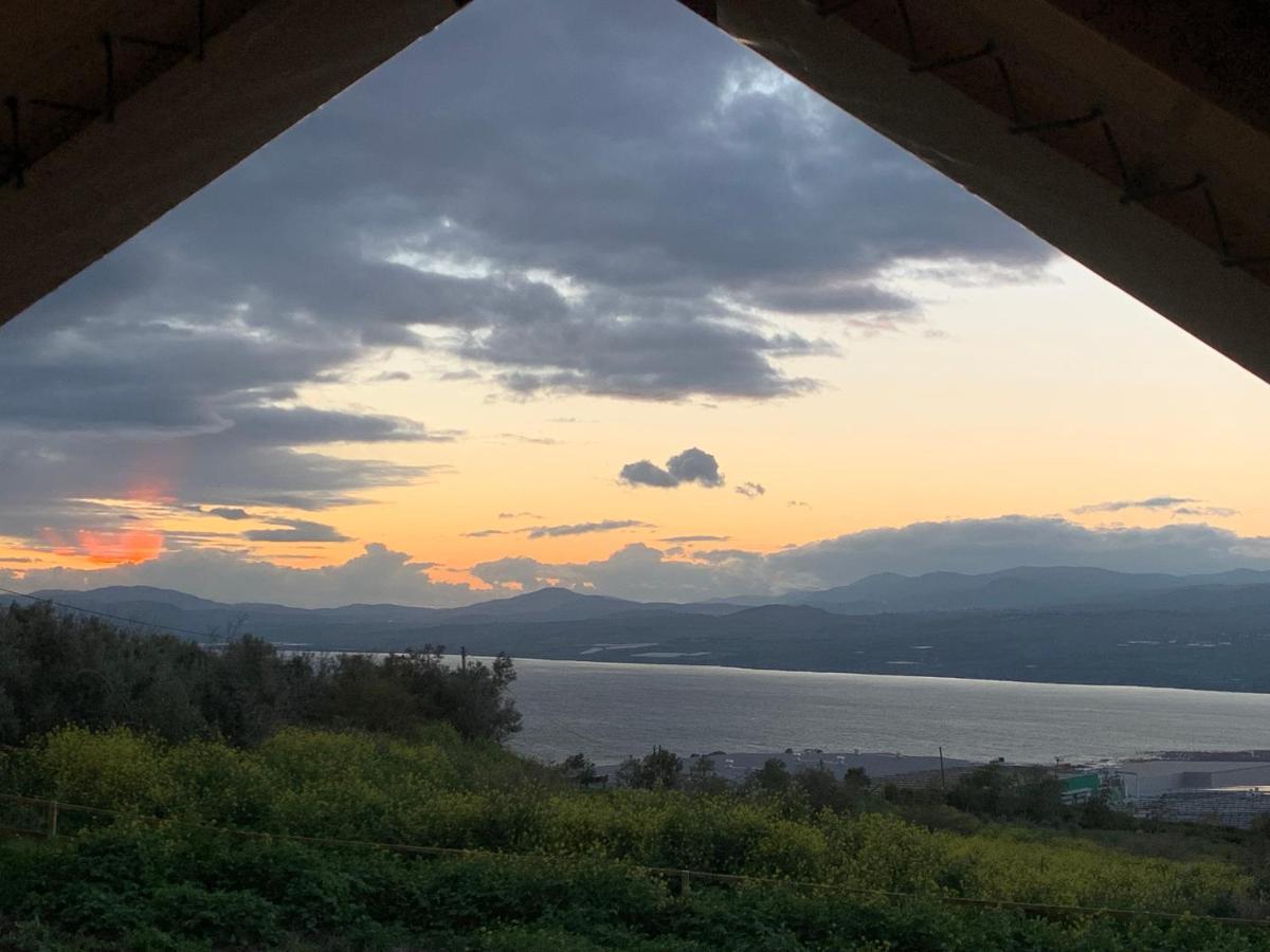 ホテル Sky Glamping Boutique モシャヴ・ラマト エクステリア 写真