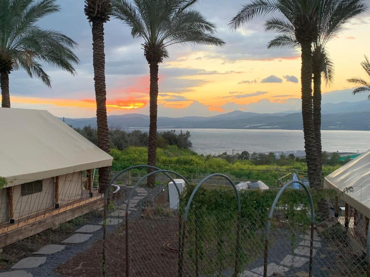ホテル Sky Glamping Boutique モシャヴ・ラマト エクステリア 写真