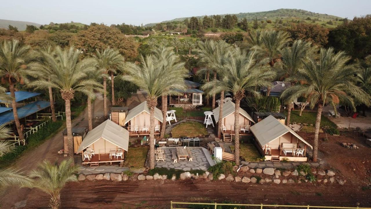 ホテル Sky Glamping Boutique モシャヴ・ラマト エクステリア 写真