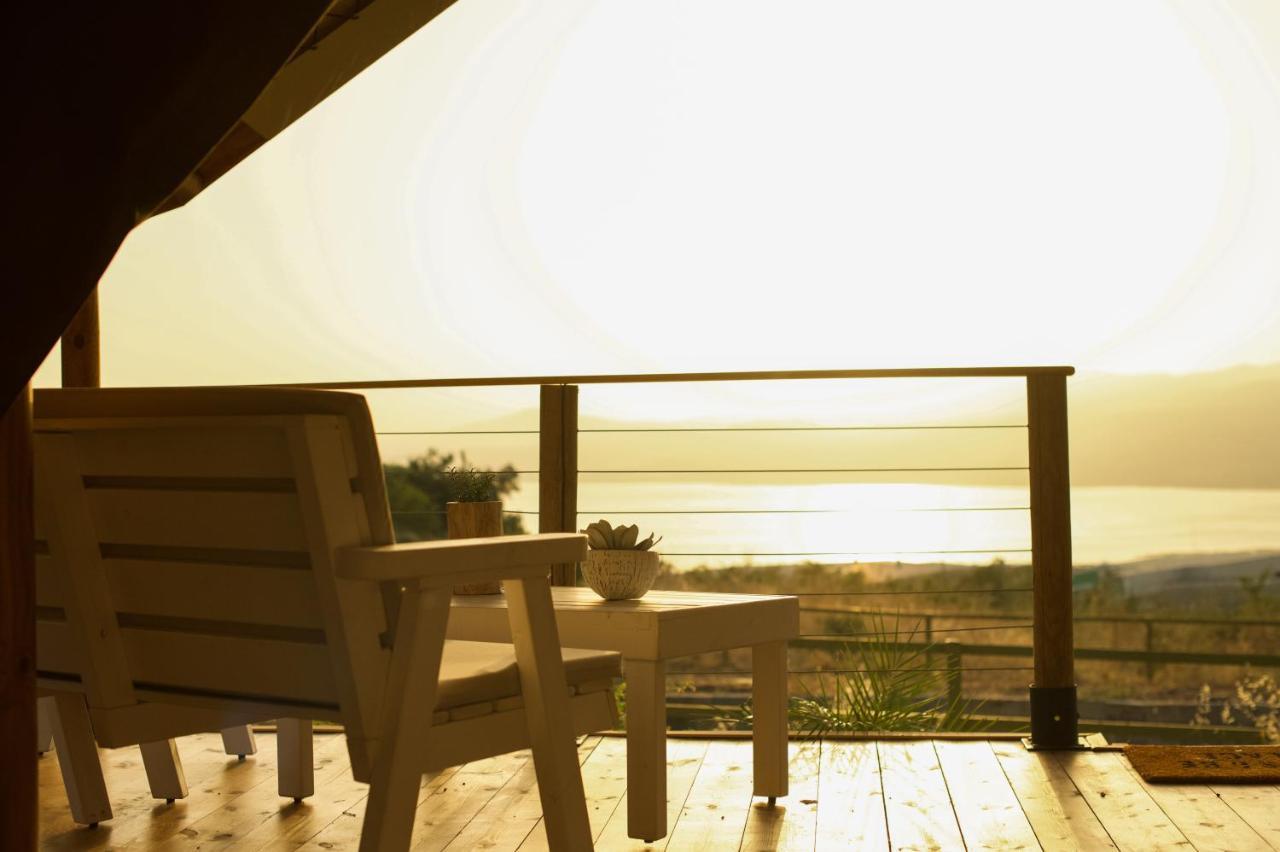 ホテル Sky Glamping Boutique モシャヴ・ラマト エクステリア 写真