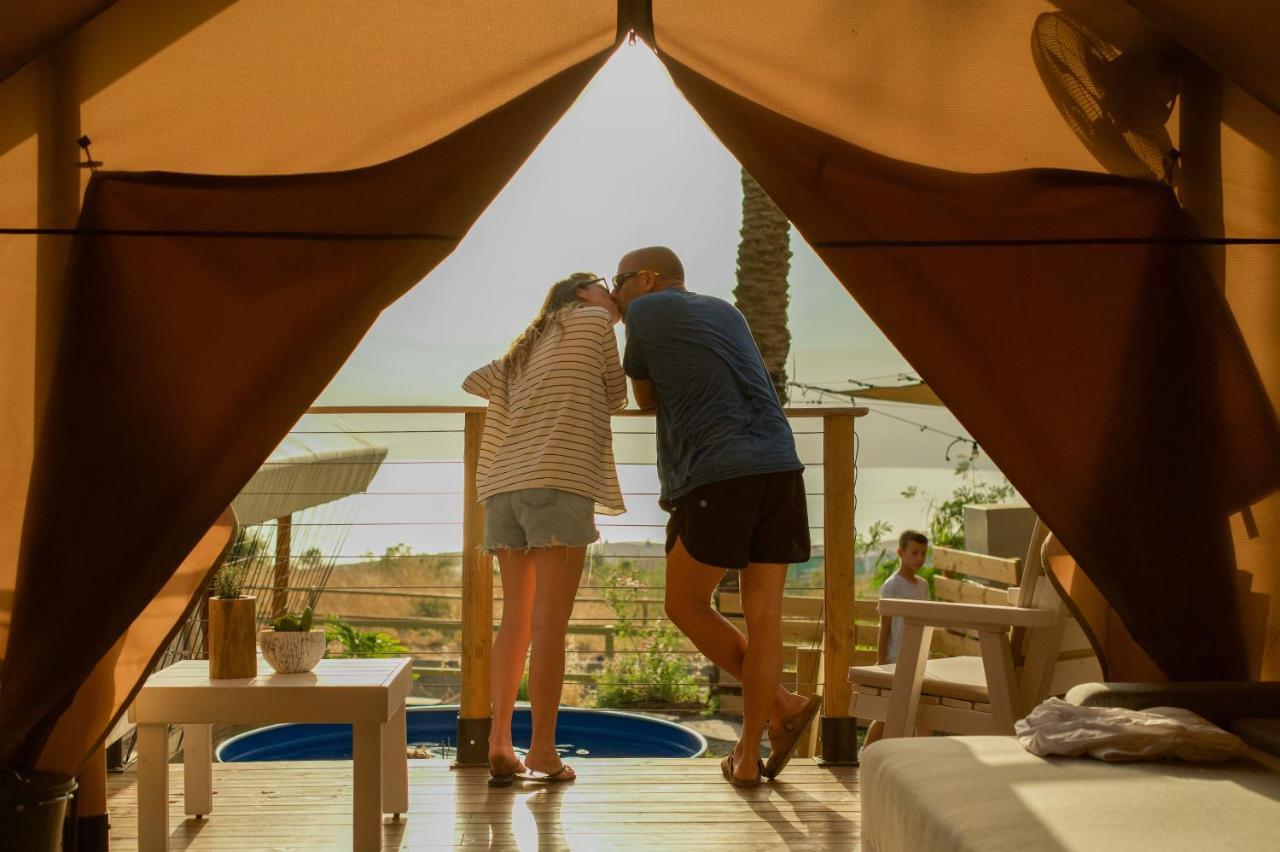 ホテル Sky Glamping Boutique モシャヴ・ラマト エクステリア 写真