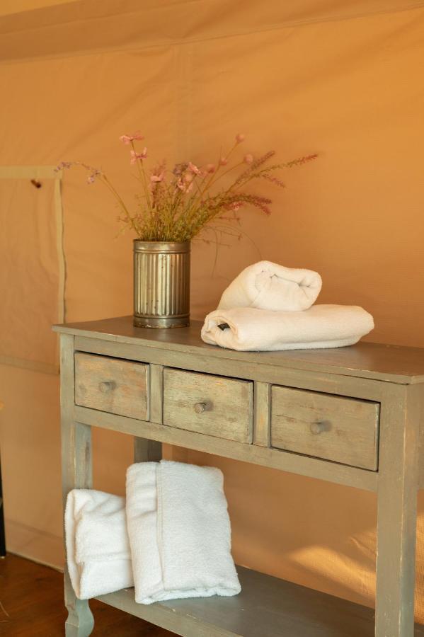 ホテル Sky Glamping Boutique モシャヴ・ラマト エクステリア 写真