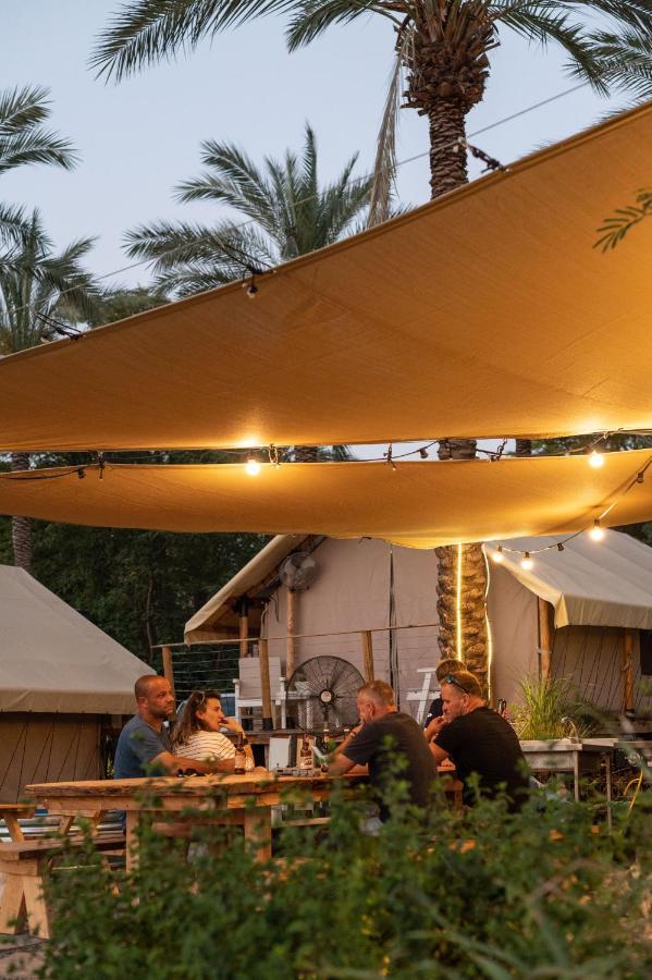 ホテル Sky Glamping Boutique モシャヴ・ラマト エクステリア 写真
