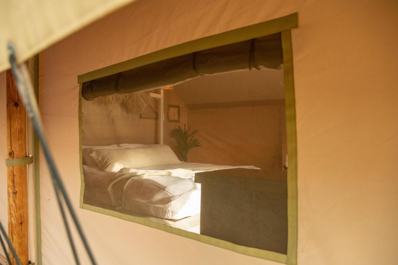 ホテル Sky Glamping Boutique モシャヴ・ラマト エクステリア 写真