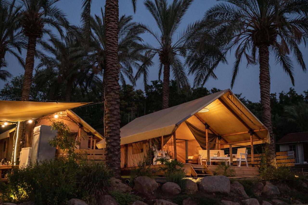 ホテル Sky Glamping Boutique モシャヴ・ラマト エクステリア 写真