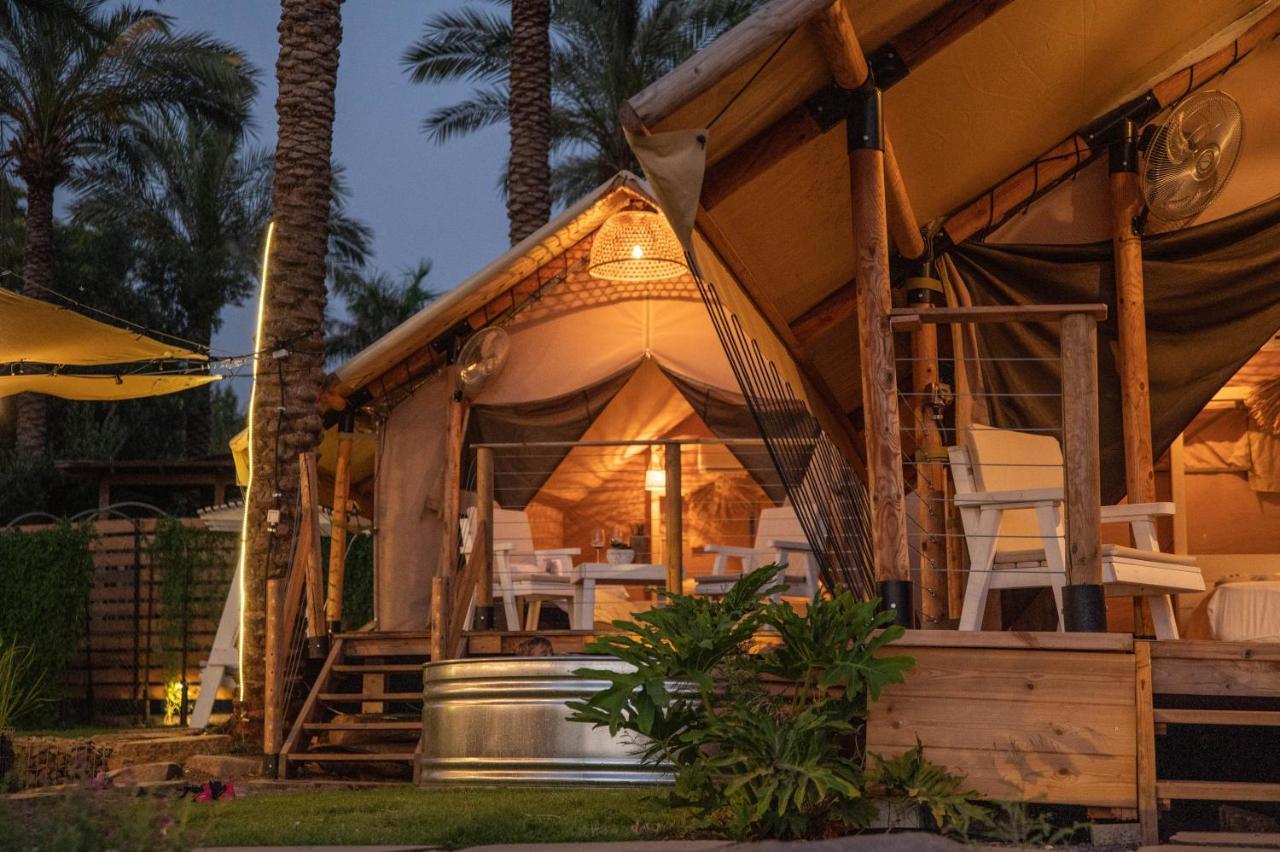 ホテル Sky Glamping Boutique モシャヴ・ラマト エクステリア 写真