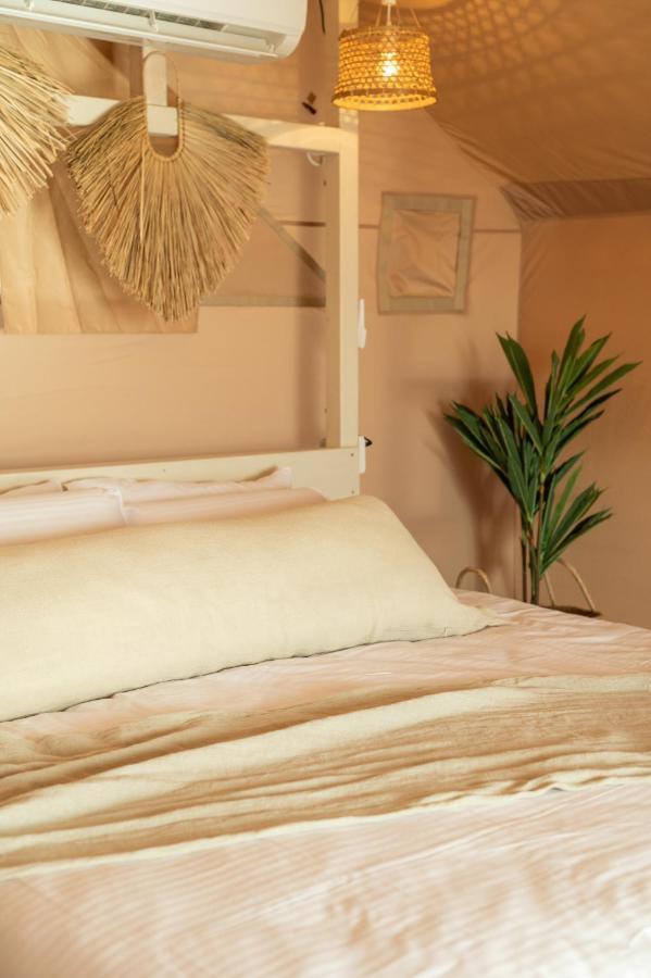 ホテル Sky Glamping Boutique モシャヴ・ラマト エクステリア 写真