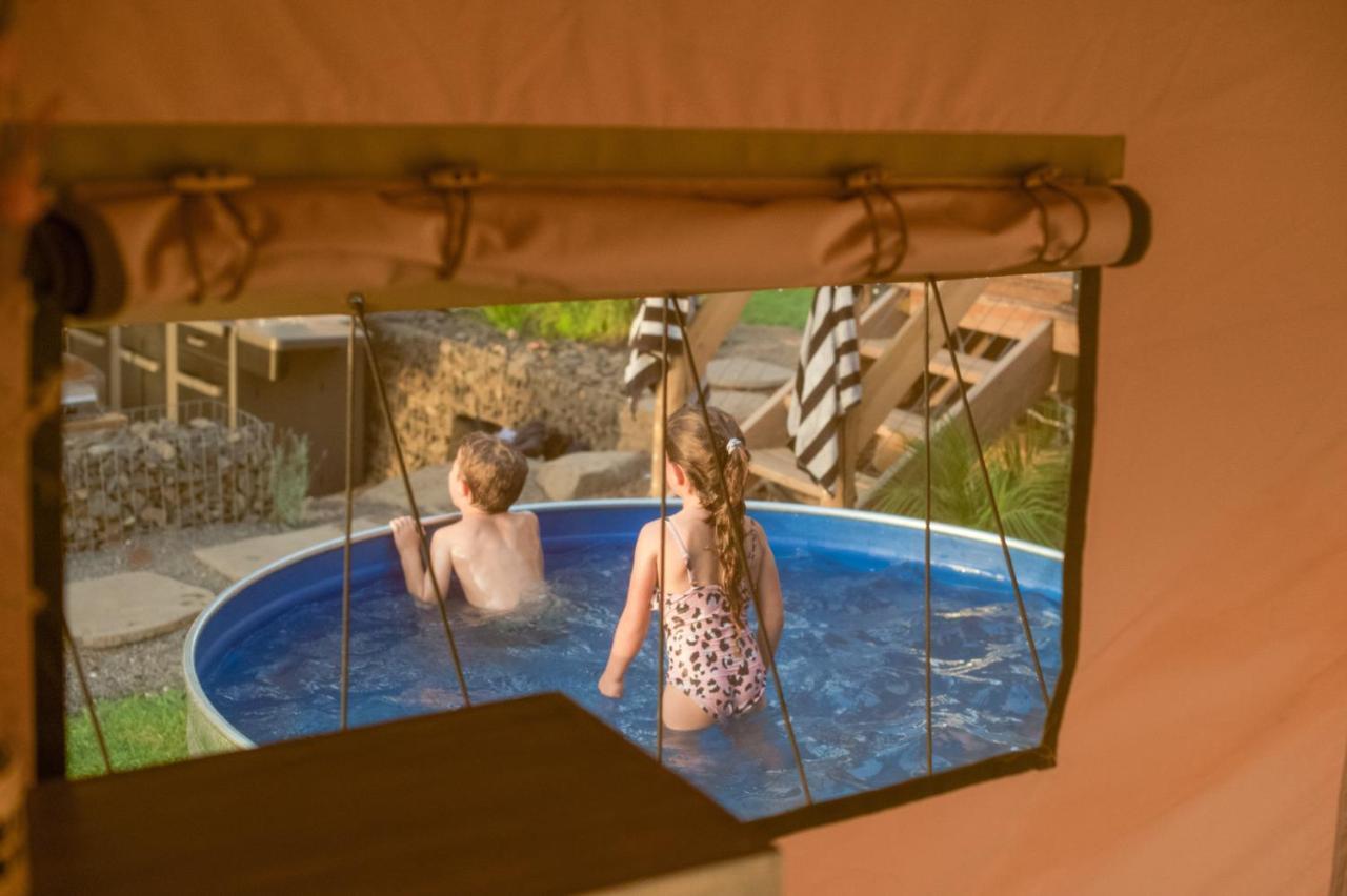 ホテル Sky Glamping Boutique モシャヴ・ラマト エクステリア 写真