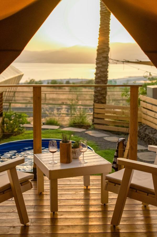 ホテル Sky Glamping Boutique モシャヴ・ラマト エクステリア 写真