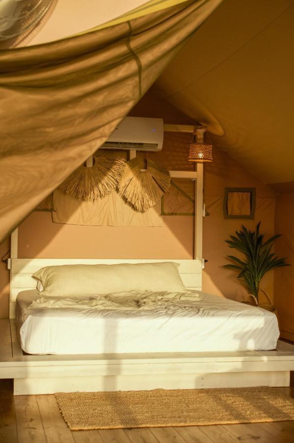 ホテル Sky Glamping Boutique モシャヴ・ラマト エクステリア 写真