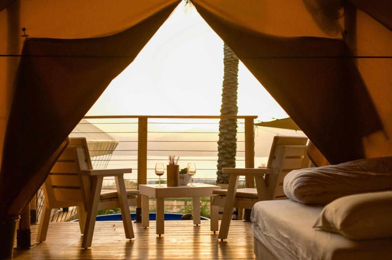 ホテル Sky Glamping Boutique モシャヴ・ラマト エクステリア 写真